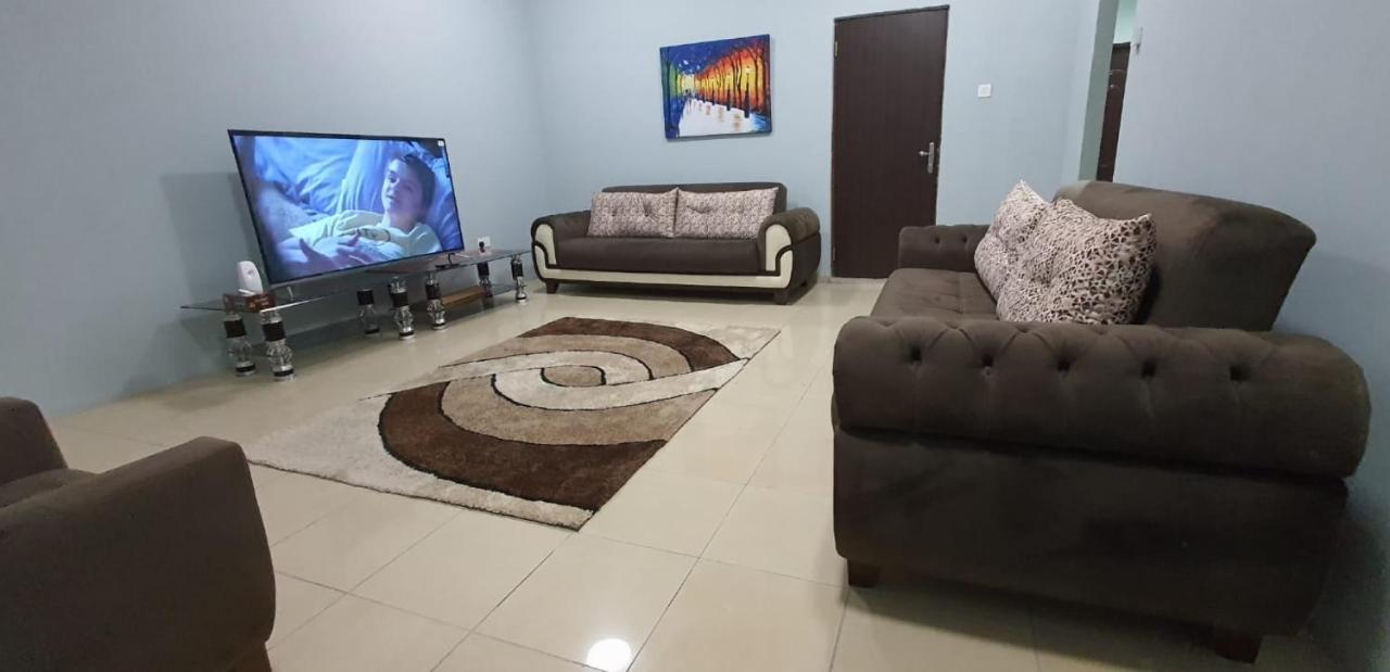 Legon City Mall Short Stay Apartments For Business And Vacation - East Legon อักกรา ภายนอก รูปภาพ