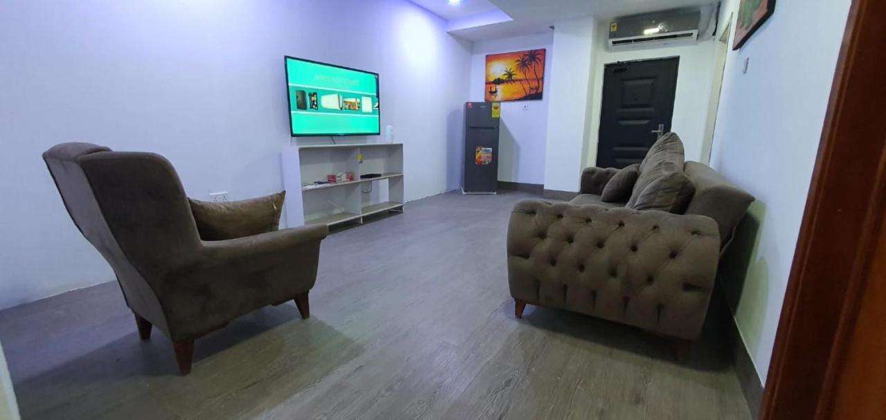 Legon City Mall Short Stay Apartments For Business And Vacation - East Legon อักกรา ภายนอก รูปภาพ