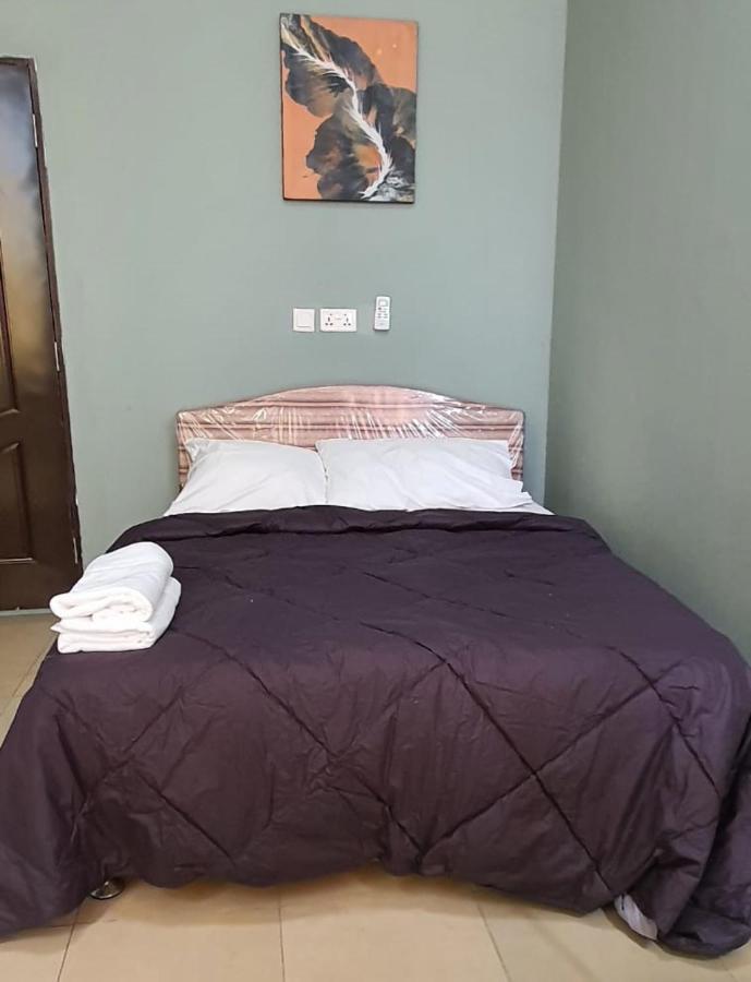 Legon City Mall Short Stay Apartments For Business And Vacation - East Legon อักกรา ภายนอก รูปภาพ
