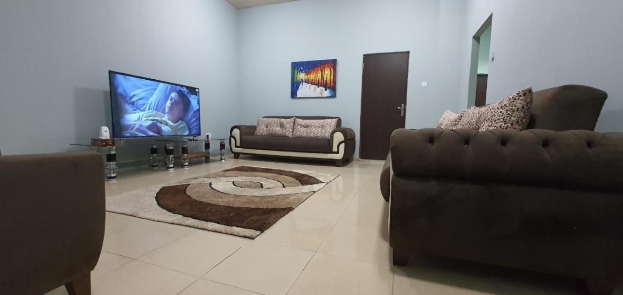 Legon City Mall Short Stay Apartments For Business And Vacation - East Legon อักกรา ภายนอก รูปภาพ