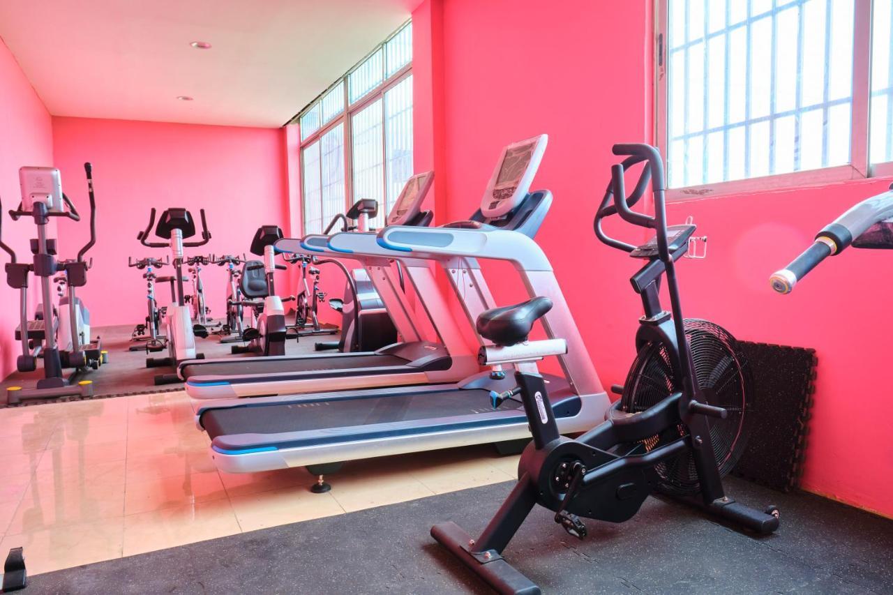 Legon City Mall Short Stay Apartments For Business And Vacation - East Legon อักกรา ภายนอก รูปภาพ
