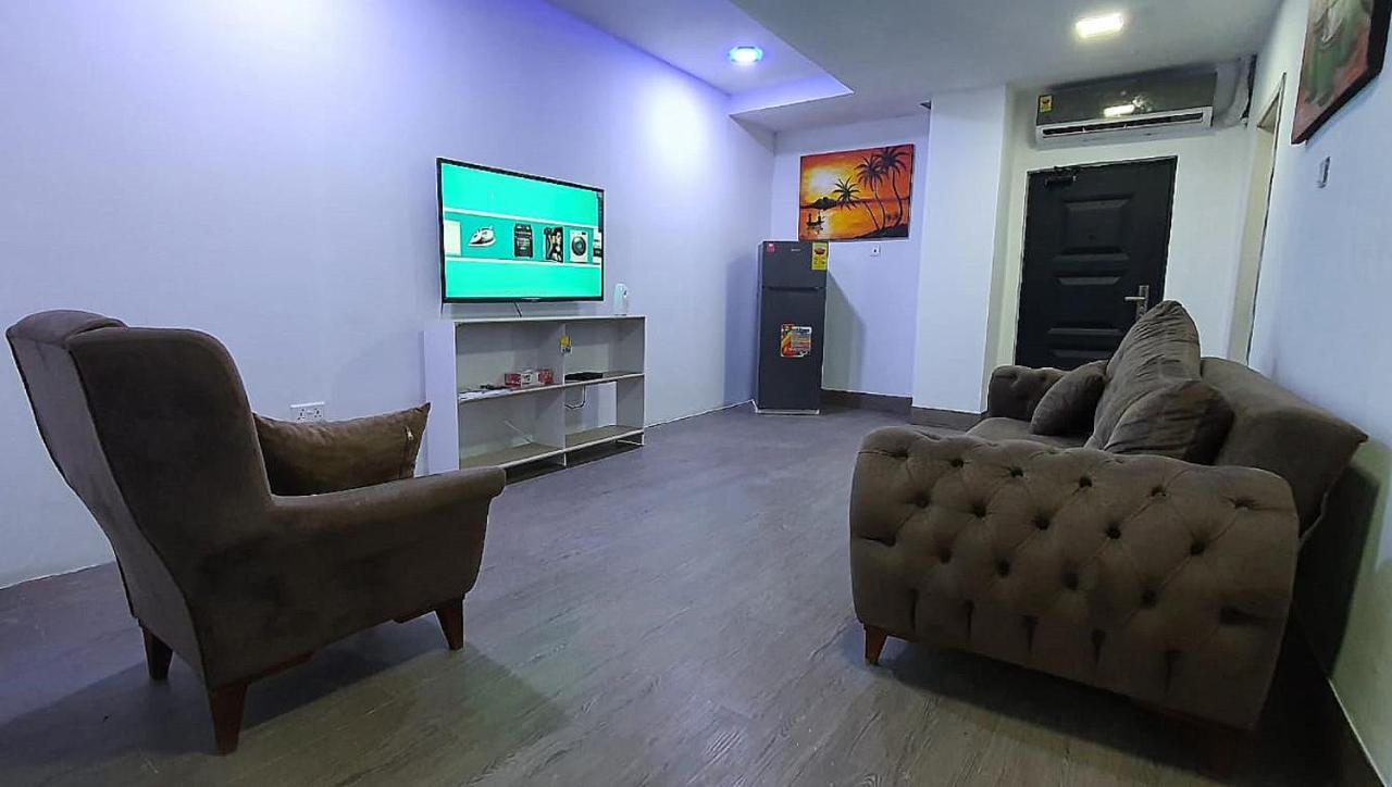 Legon City Mall Short Stay Apartments For Business And Vacation - East Legon อักกรา ภายนอก รูปภาพ
