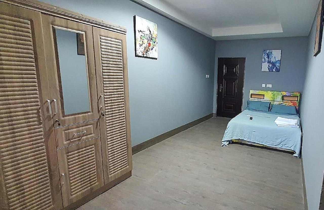 Legon City Mall Short Stay Apartments For Business And Vacation - East Legon อักกรา ภายนอก รูปภาพ