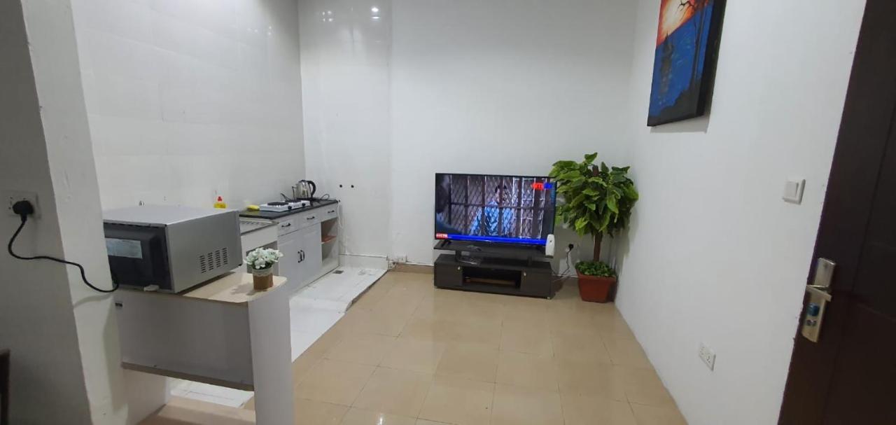 Legon City Mall Short Stay Apartments For Business And Vacation - East Legon อักกรา ภายนอก รูปภาพ