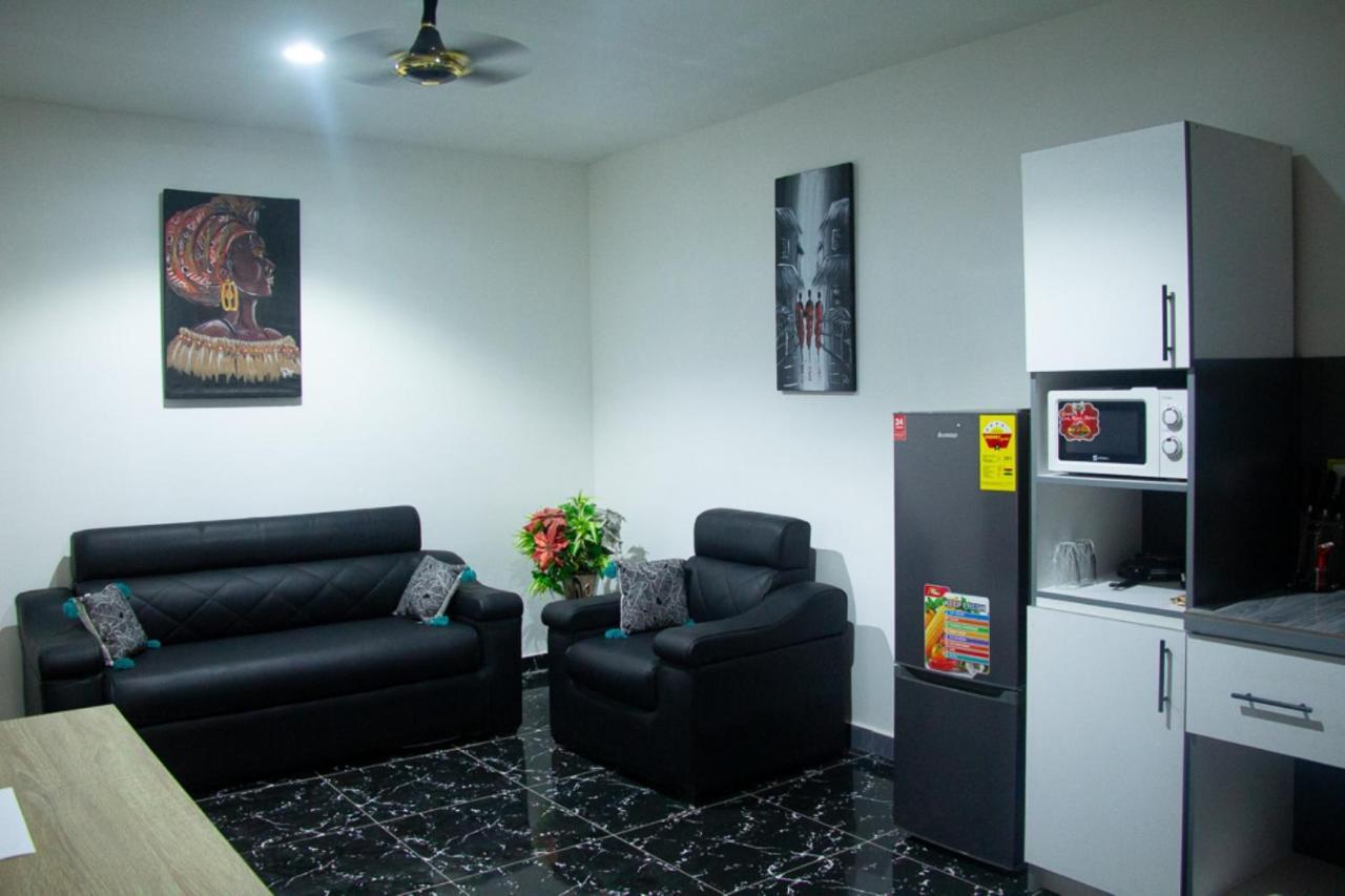 Legon City Mall Short Stay Apartments For Business And Vacation - East Legon อักกรา ภายนอก รูปภาพ