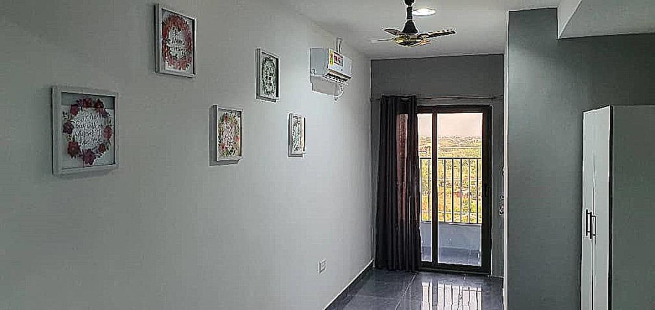 Legon City Mall Short Stay Apartments For Business And Vacation - East Legon อักกรา ภายนอก รูปภาพ